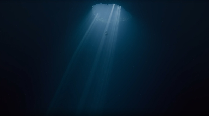 Kisah cinta pasangan penyelam bebas Alessia Zecchini, dan Stephen Keenan menjadi dokumenter terbaru sutradara Laura McGann.