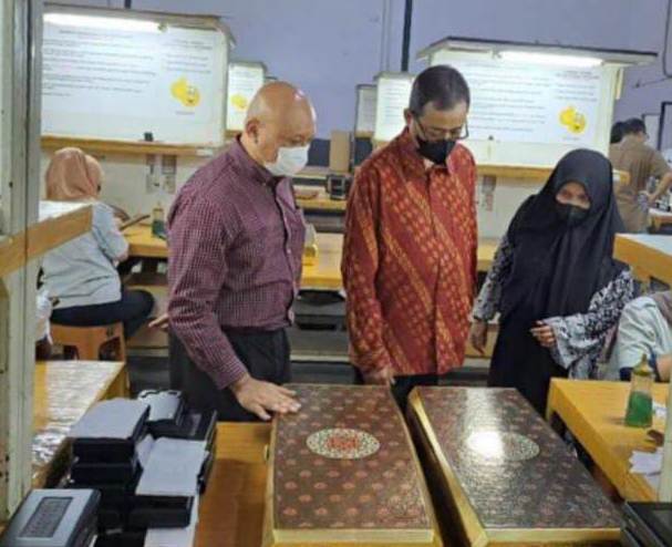 Sekretaris Ditjen Perundingan Perdagangan Internasional, Kemendag, Ari Satria kunjungi PT. Global Kriya Nusantara di Bandung, Rabu (26/7).