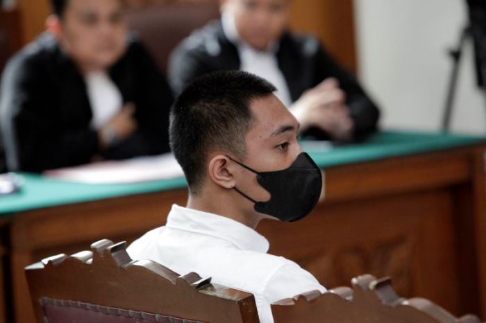 Mario Dandy menghadiri persidangan.