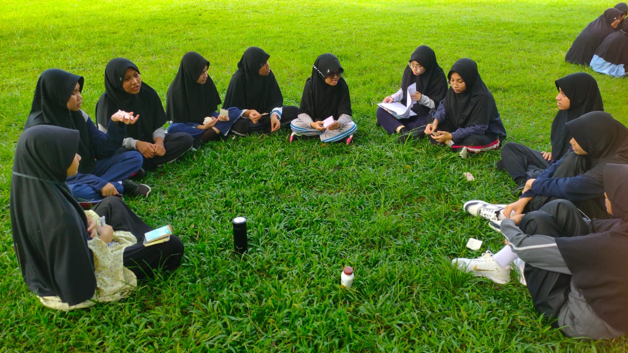 Siswa MAN IC Gorontalo datang dari berbagai wilayah Nusantara, termasuk Manado, Makassar, Ternate, hingga Jabodetabek. 