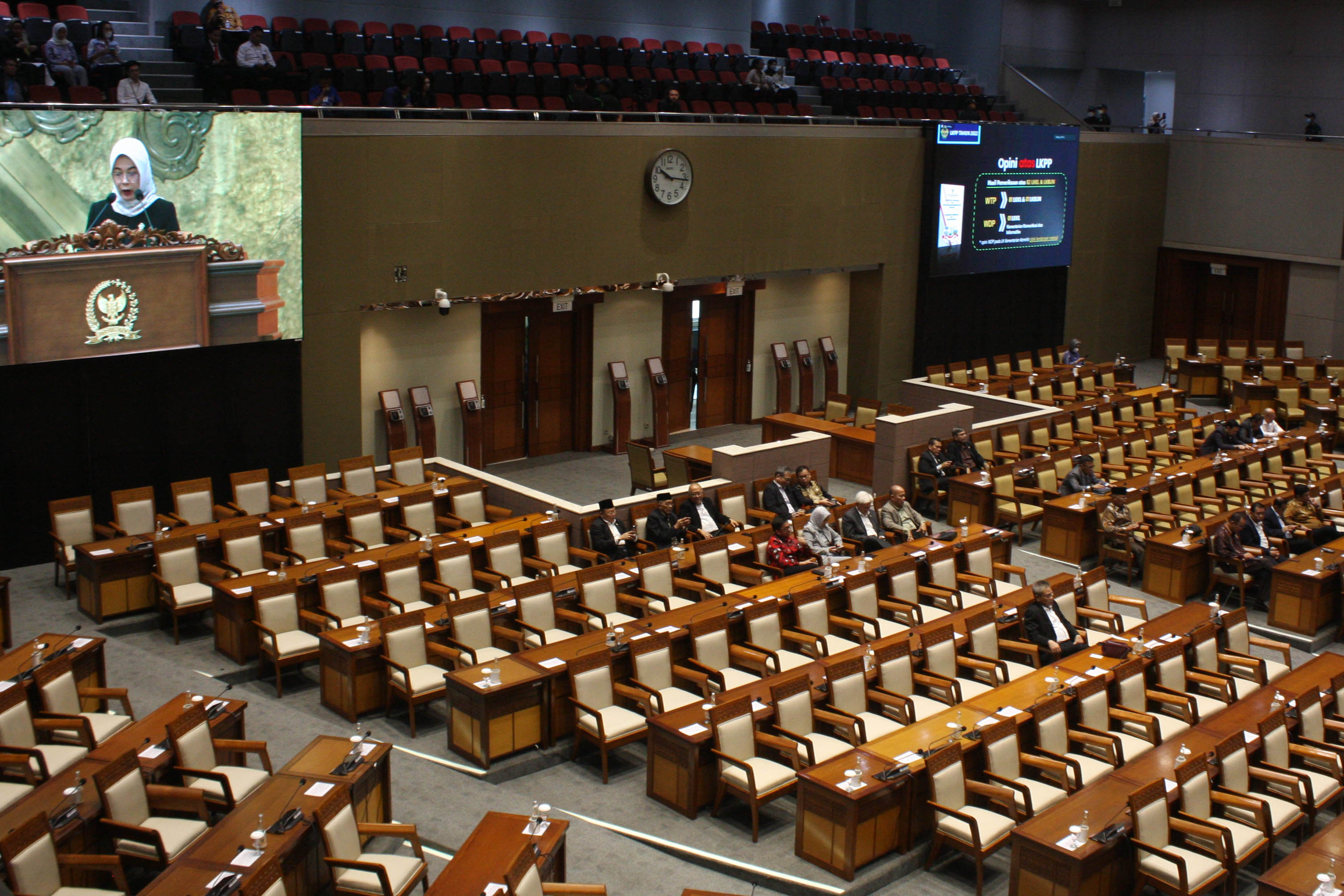  Suasana Rapar Paripurna DPR yang dipimpin oleh Ketua Dewan Perwakilan Rakyat (DPR) Puan Maharani