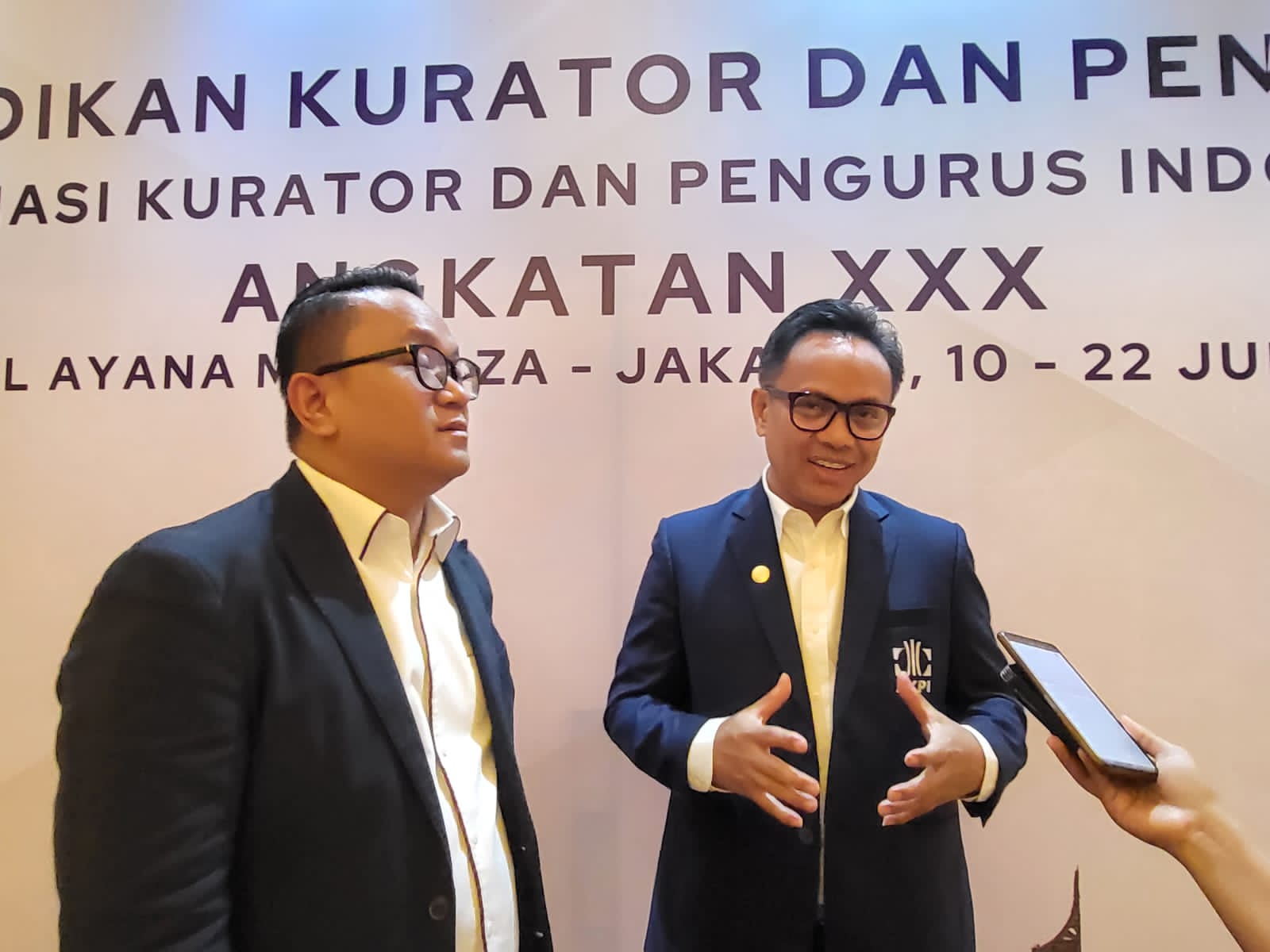 Ketua Umum AKPI Imran Nating saat membuka Pendidikan Kurator Angkatan XXX di Ayana Mid Plaza Jakarta, Senin (10/7).