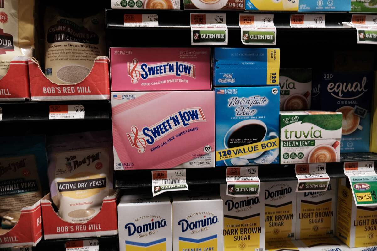 Berbagai Produk yang mengandung pemanis buatan atau aspartam.