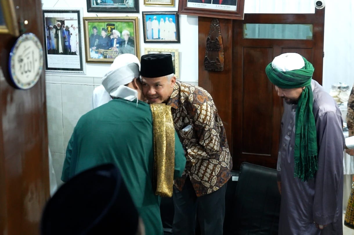 Gubernur Jateng Ganjar Pranowo silaturahmi dengan Masyayikh se-Indonesia