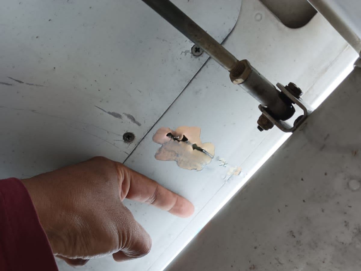 Lubang di pesawat Smart Air.
