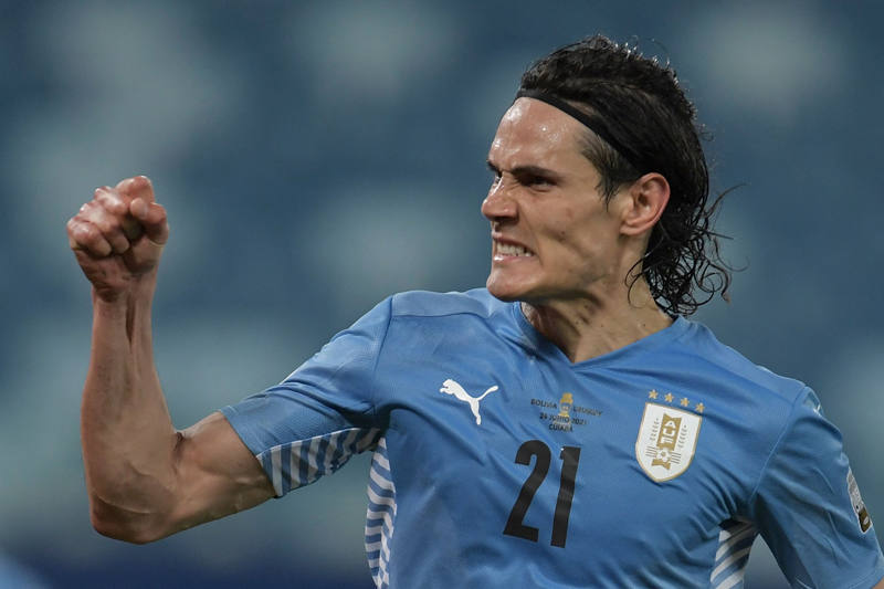 Edinson Cavani resmi bergabung dengan Boca Juniors, usai mengakhiri kontraknya dengan Valencia.