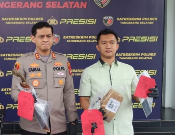 Kapolres Tangsel AKBP Faisal Febrianto (kiri).