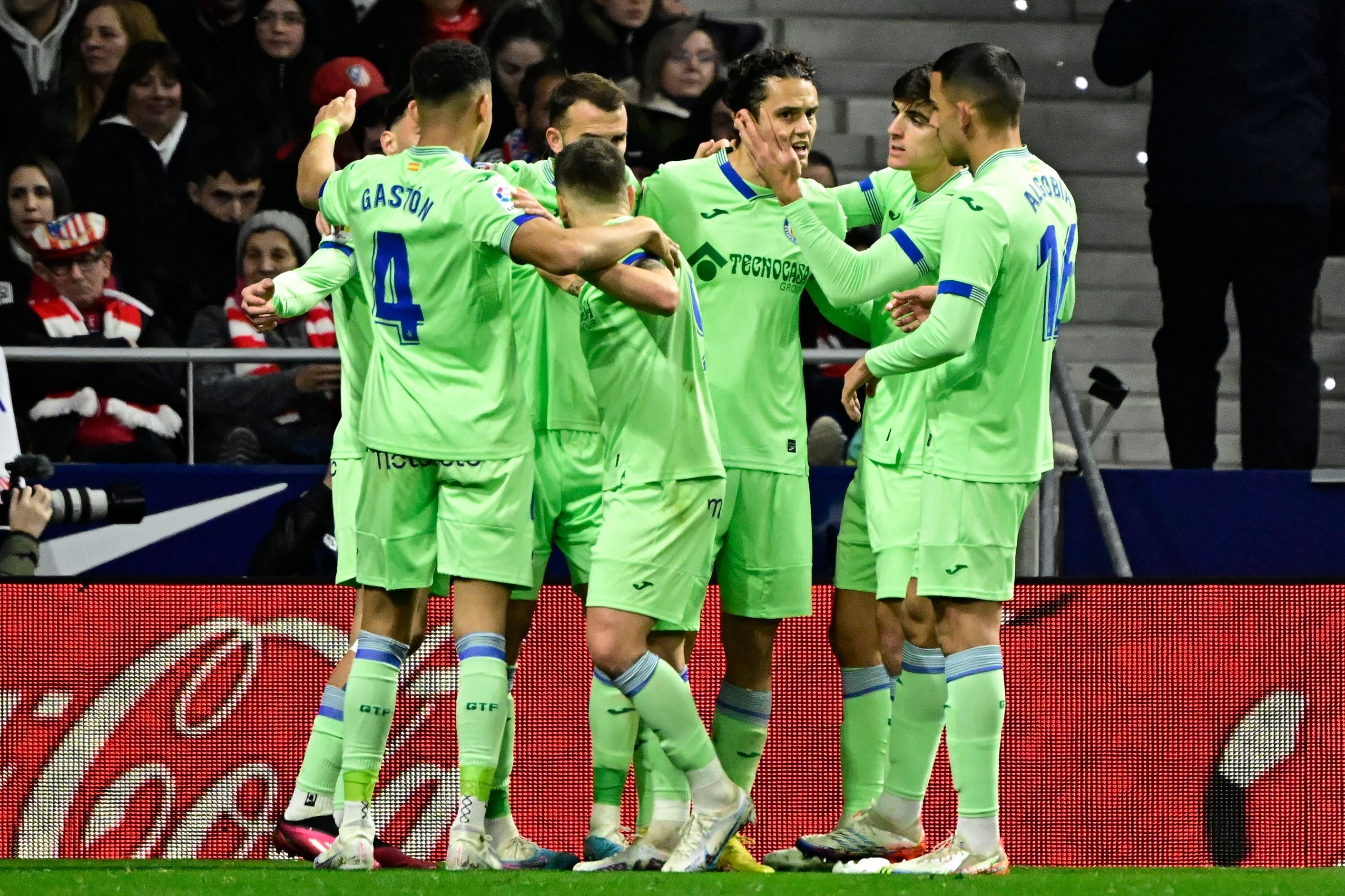 Para pemain Getafe melakukan selebrasi usai mencetak gol ke gawang lawan