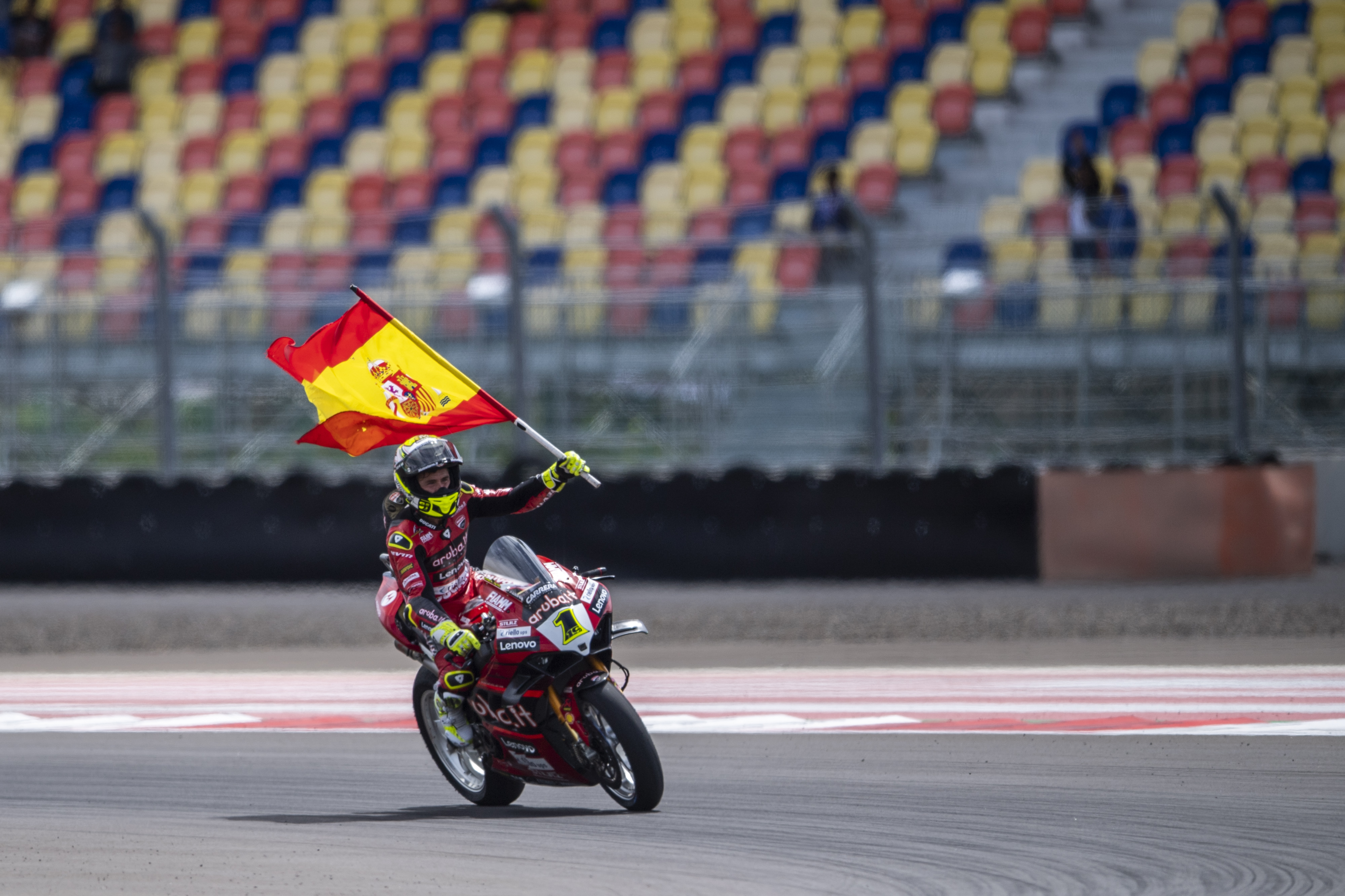 Pembalap Aruba.it Racing-Ducati Alvaro Bautista.