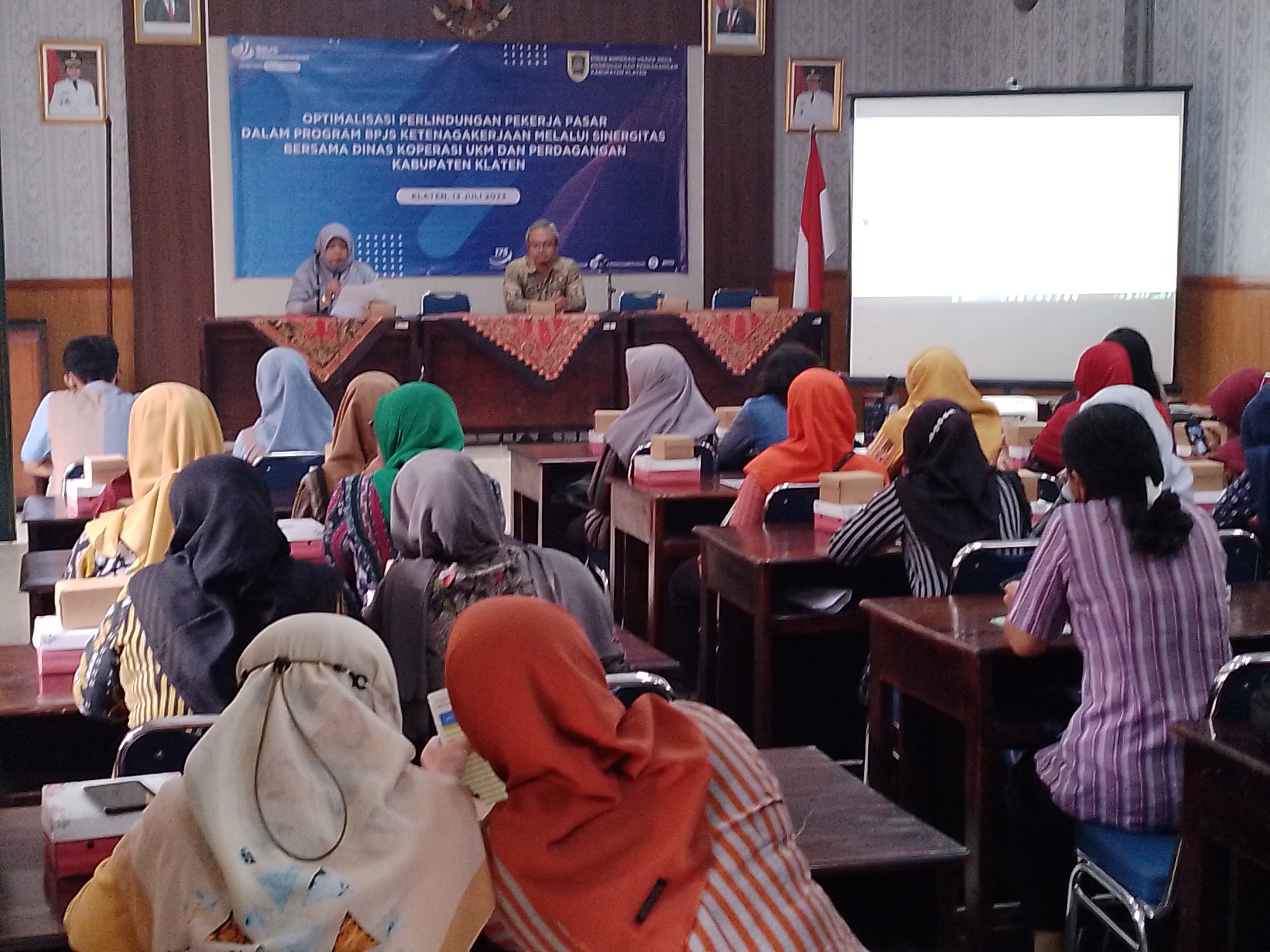 Dinas Koperasi Klaten dan BPJS Ketenagakerjaan Gelar Sosialisasi Perlindungan untuk Pekerja Pasar