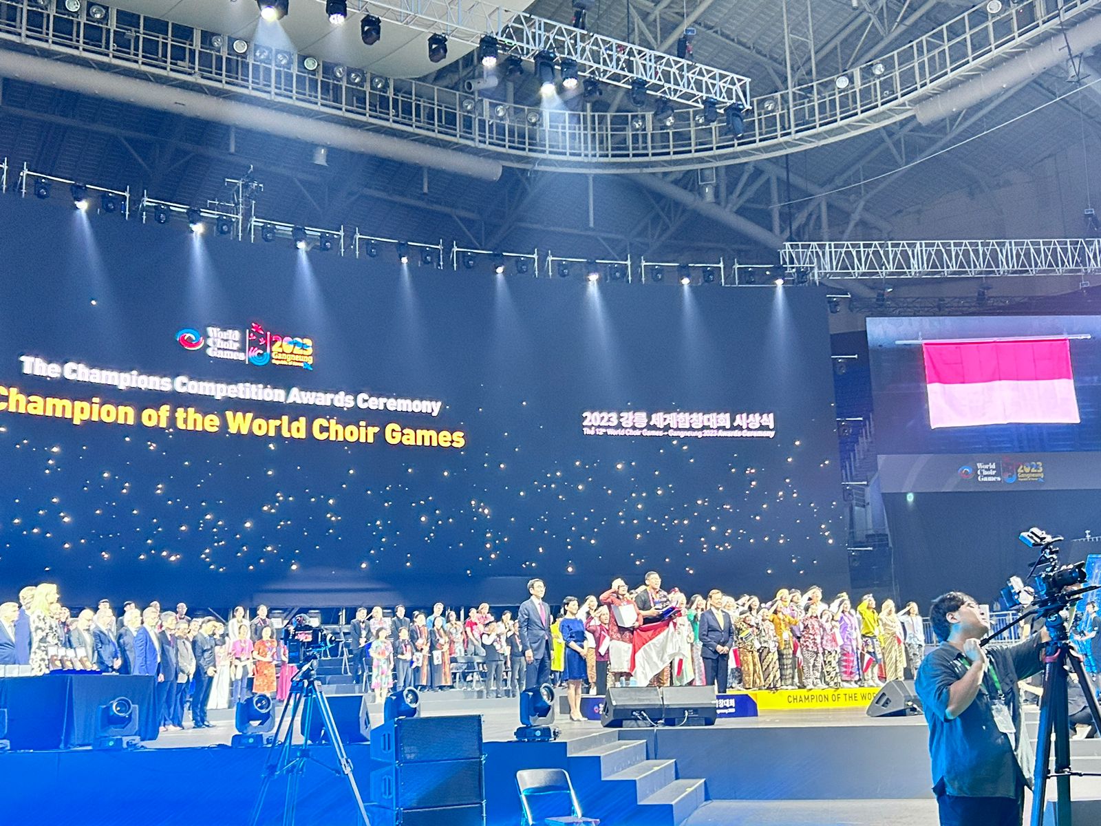 Paduan suara Gitabumi Shine Voices saat tampil pada World Choir Games 2023, di Gangneung, Korea Selatan.