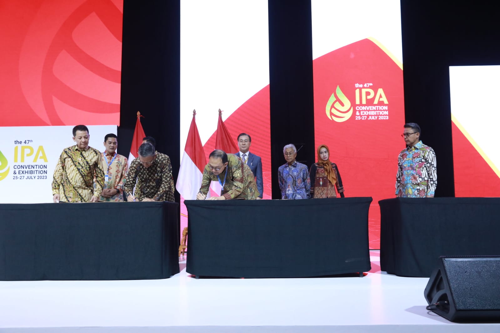 Penandatanganan Kontrak Kerja Sama (KKS) antara PHE dan Posco