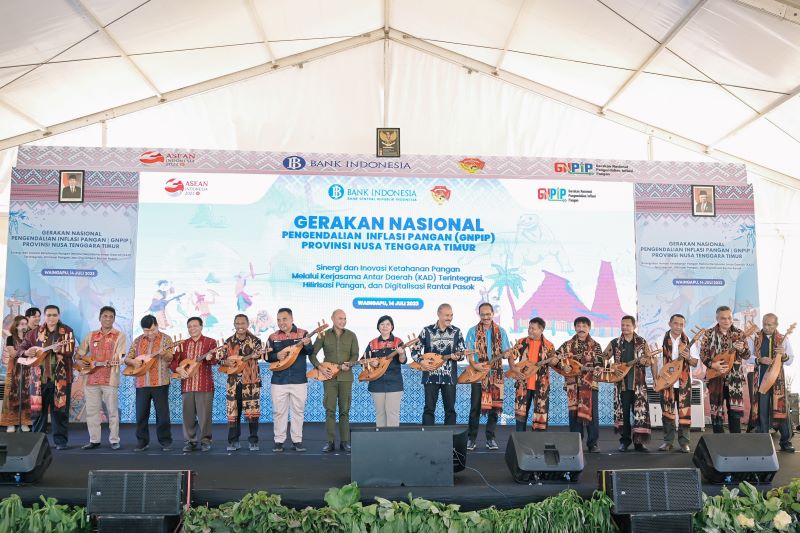 ank Indonesia bersama TPID NTT dalam acara Gerakan Nasional Pengendalian Inflasi Pangan di Sumba Barat, NTT.