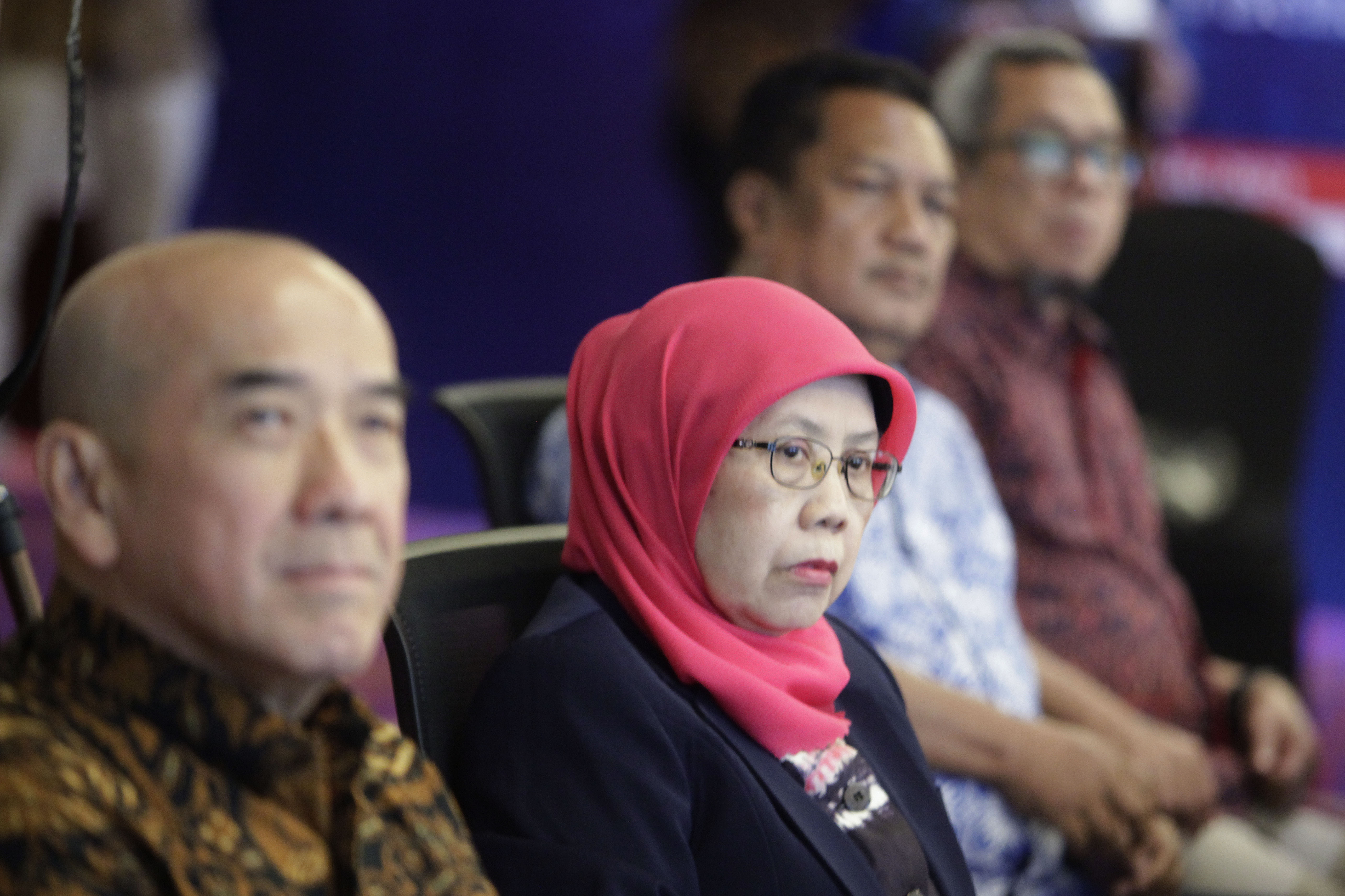 Ahli Gizi FEMA IPB Sri Anna Marliyanti memerhatikan paparan Wakil Presiden RI Maruf Amin secara hibrida dalam Executive Forum