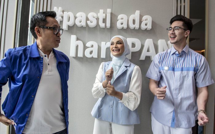 Ketua DPW PAN Eko Hendro Purnomo (kiri) berbincang bersama Wakil Ketua Umum PUAN AMANAT Putri Zulkifli Hasan (tengah)