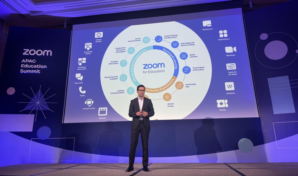 Head of Asia Pacific Zoom, Ricky Kapur, memberi pemaparan dalam Zoom Education Summit Asia Pasifik di Jakarta.