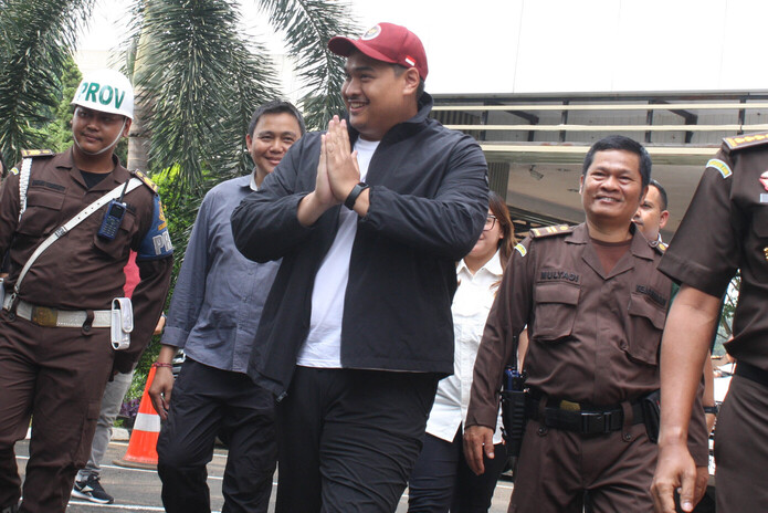 Menteri Pemuda dan Olahraga (Menpora) Dito Ariotedjo saat tiba untuk memenuhi panggilan Kejagung.