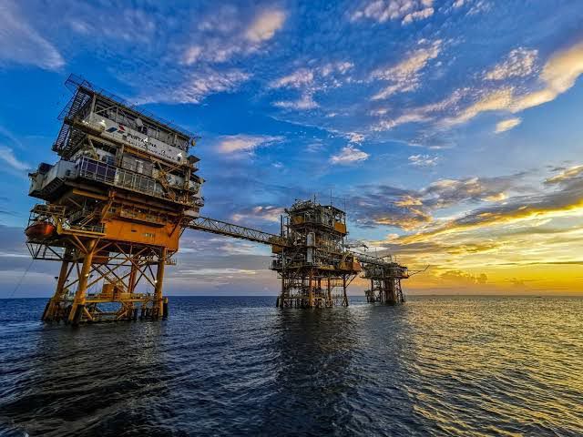 Pertamina bekerjasama dengan Petronas ambil alih 35% saham kepemilikan Shell