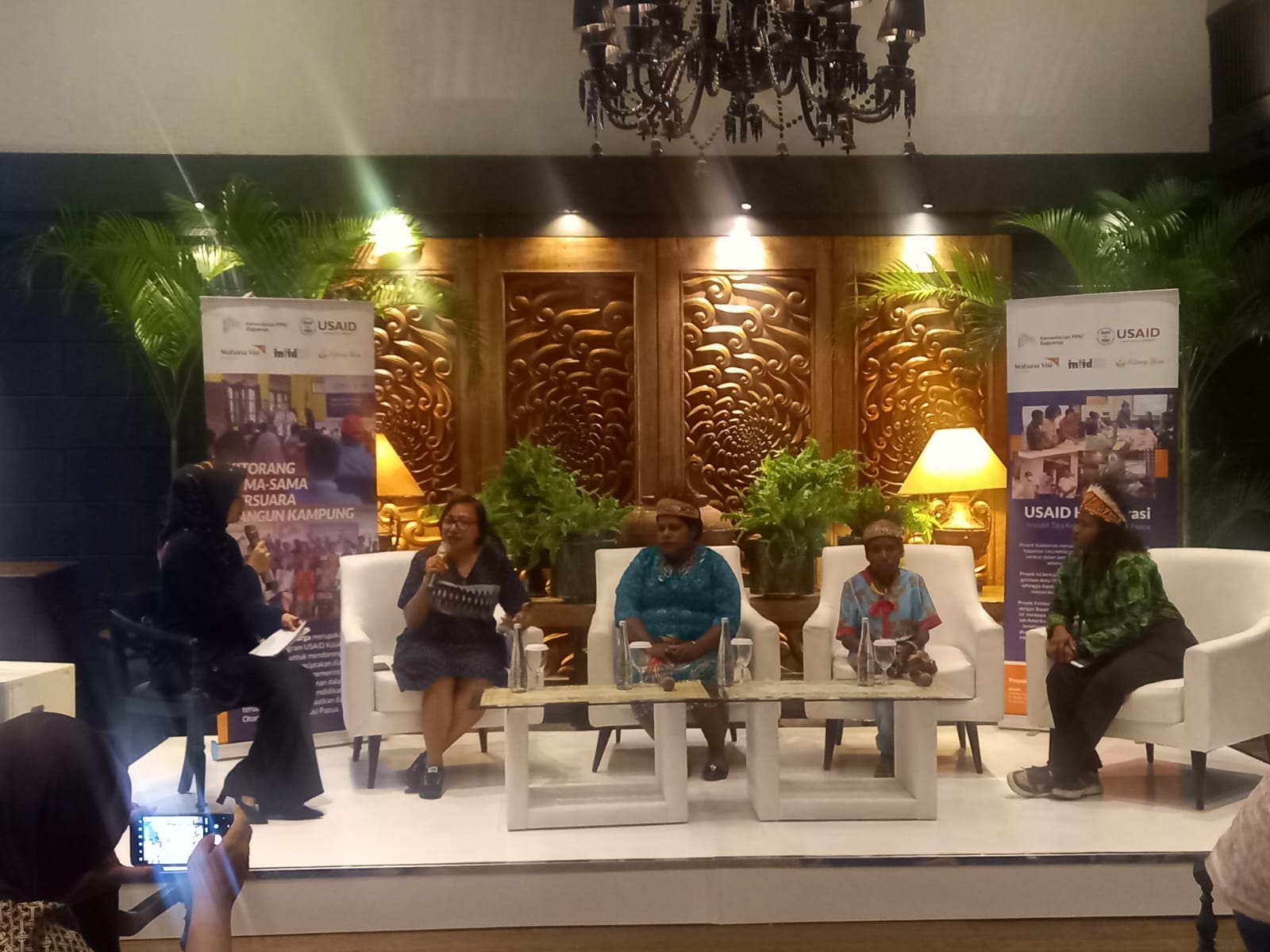 Pemerintah RI dan AS bekerja sama meningkatkan kapasitas pegawai negeri sipil di Papua dan Papua Barat di bawah program USAID Kolaborasi.