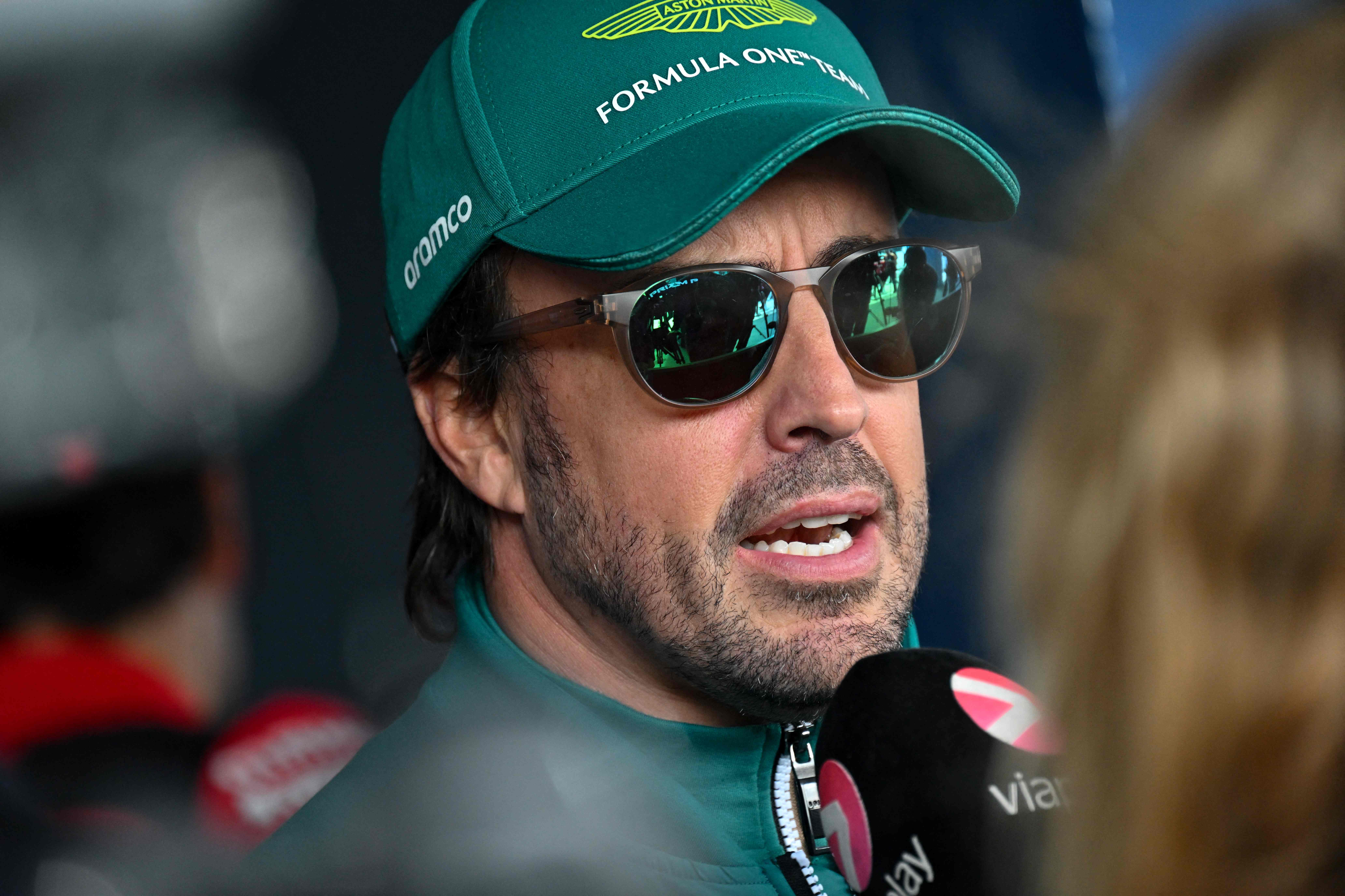 Pembalap Aston Martin Fernando Alonso