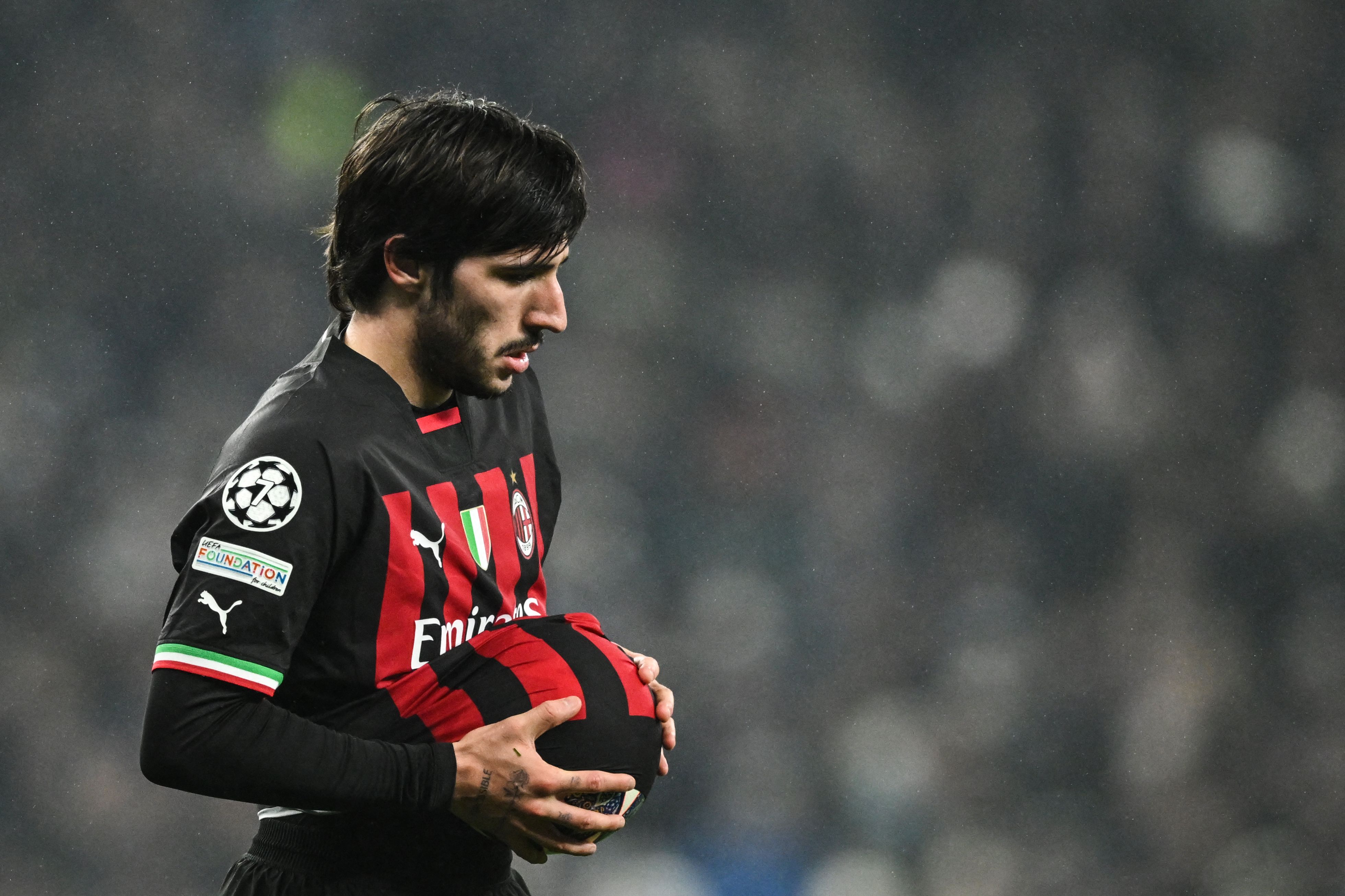 Newcastle Resmi Datangkan Tonali dari AC Milan