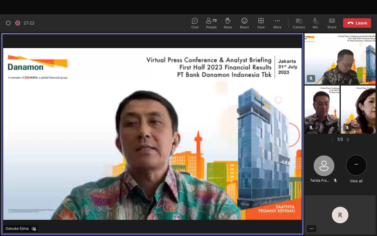 Tampilan layar Dirut Bank Danamon Daisuke Ejima
