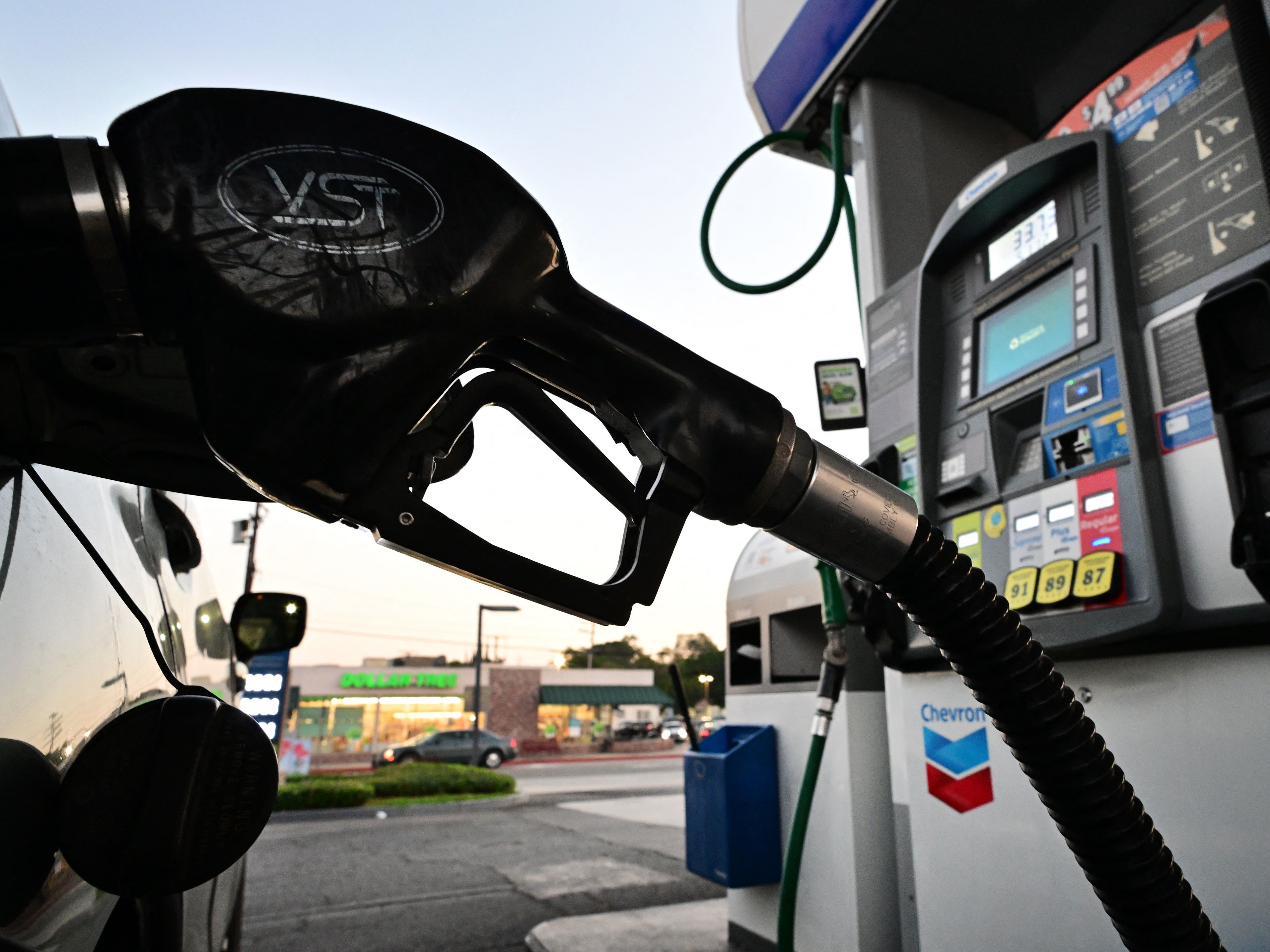 Penjualan Ritel AS pada Juni Melemah saat Inflasi Reda