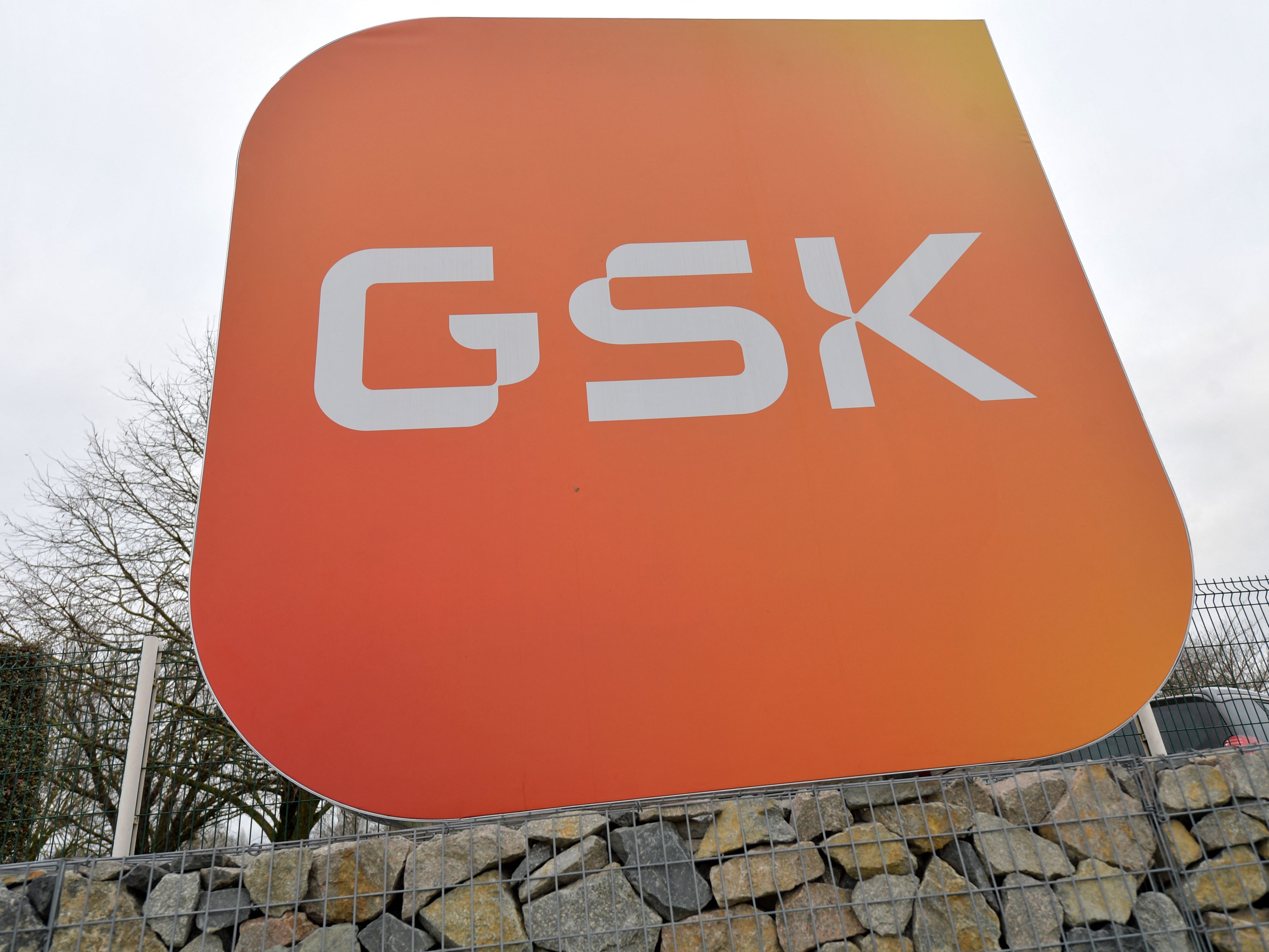 GSK Raup Untung dari Vaksin dan Obat HIV