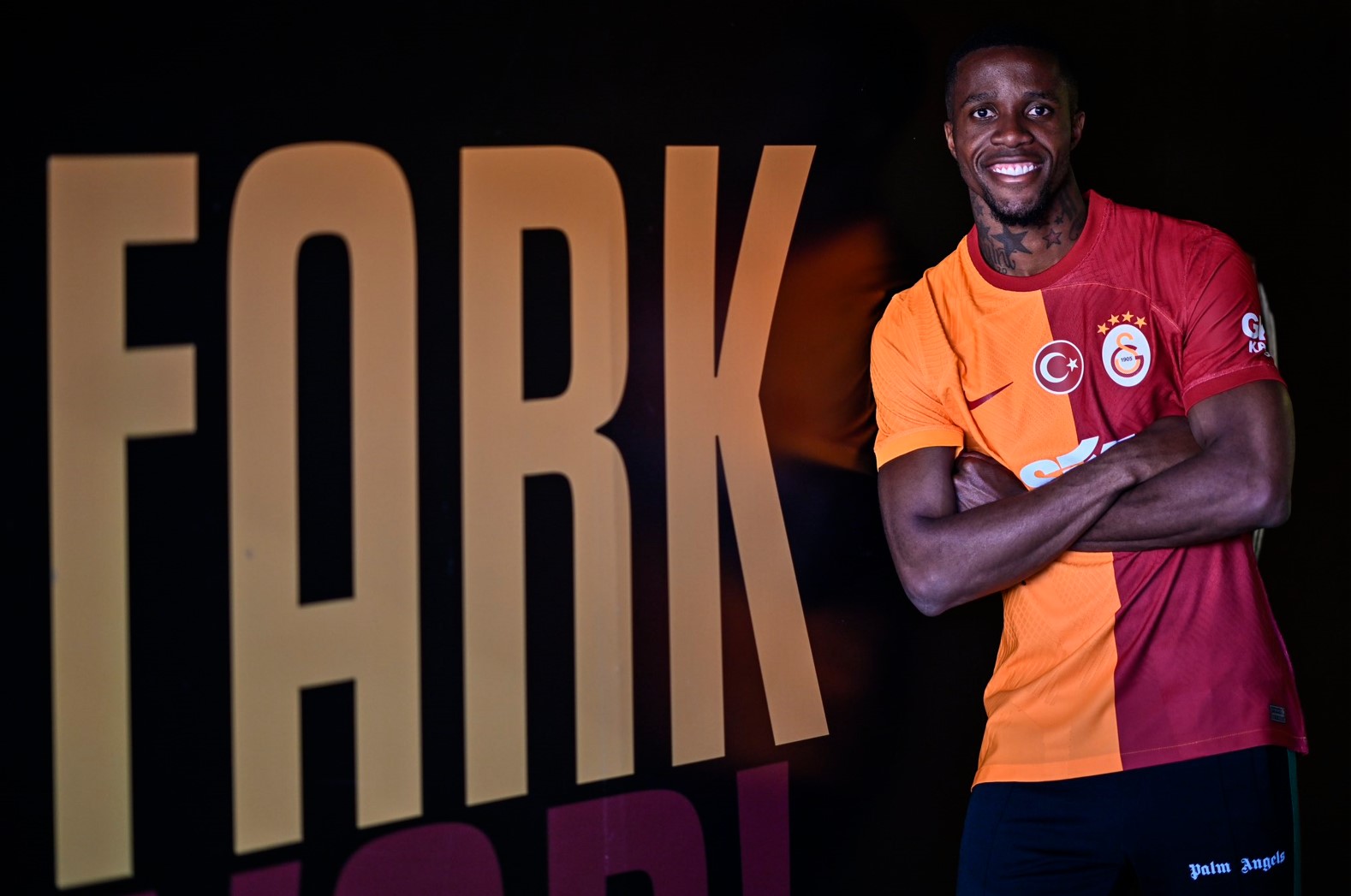 Galatasaray Datangkan Zaha dari Crystal Palace