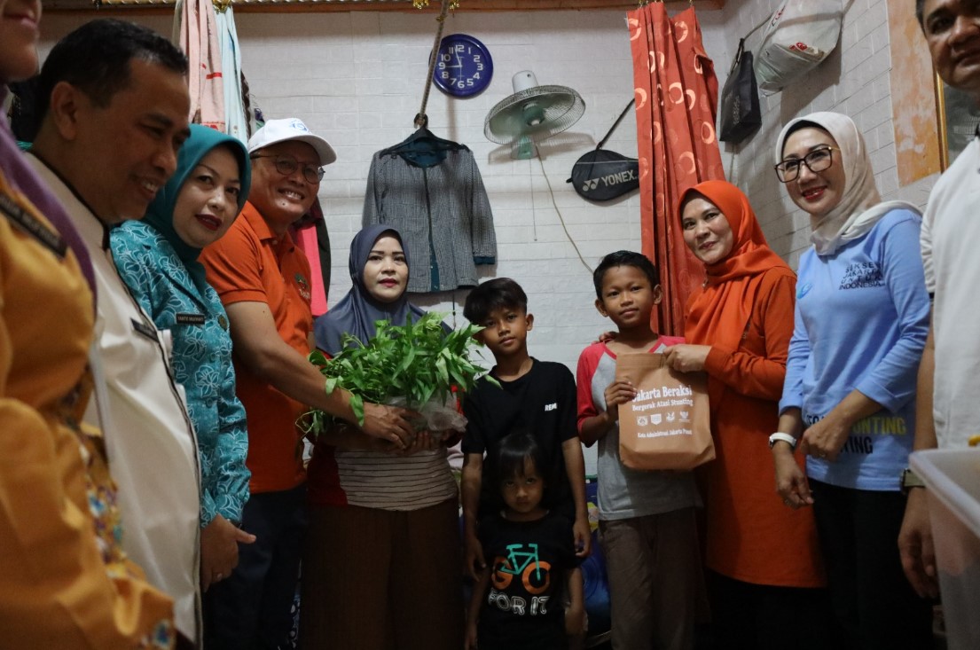 Kegiatan Dharma Wanita PAM Jaya dan TP PKK Jakarta Pusat untuk mencegah stunting.