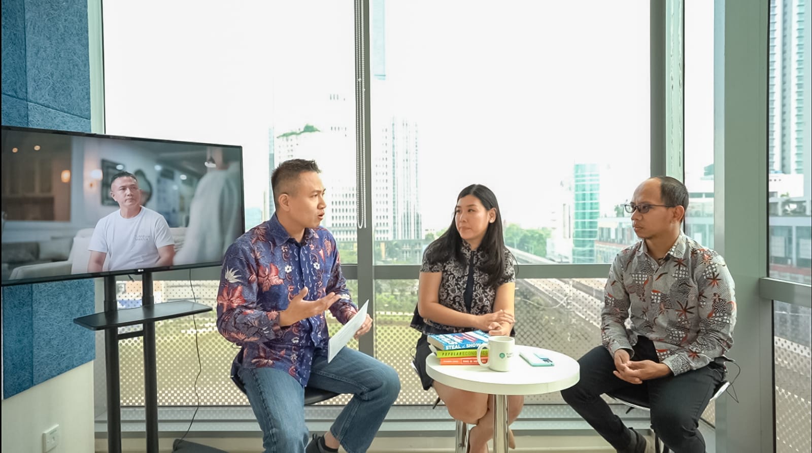 Diskusi ekonomiyang dilakukan oleh Tumbuh Kembang di Jakarta,Senin (17/7).