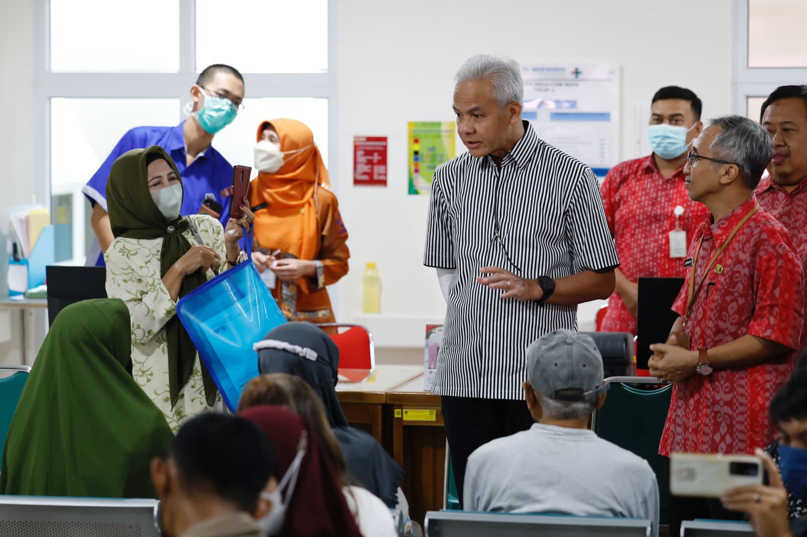Gubernur Jateng Ganjar Pranowo meresmikan gedung baru di RSUD dr. Moewardi Solo