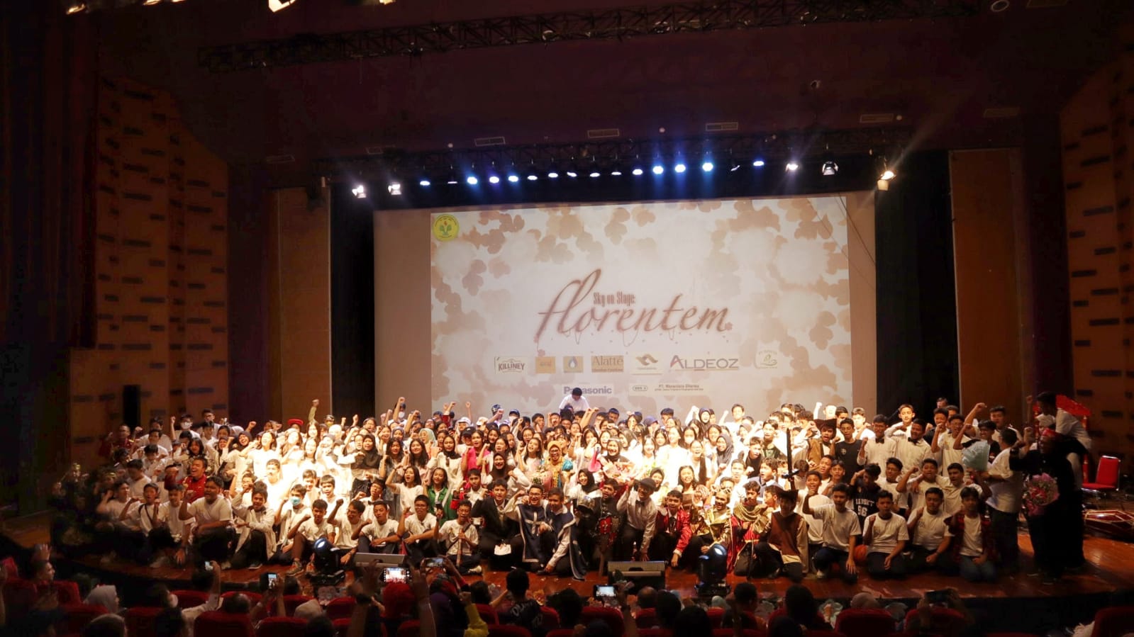 Drama musikal Sky On Stage 2023 SMP Labschool Kebayoran