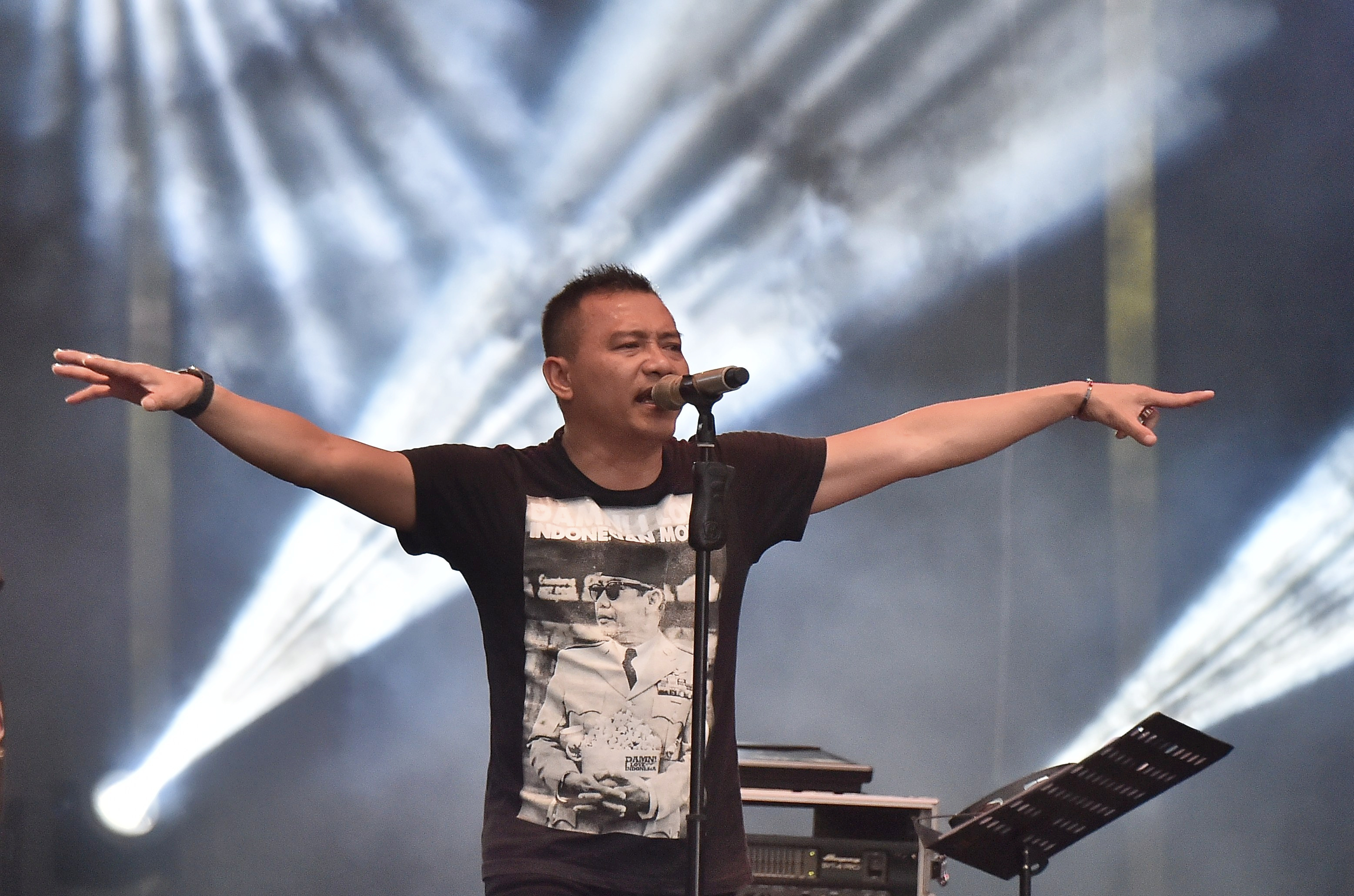 Musisi Anang Hermansyah