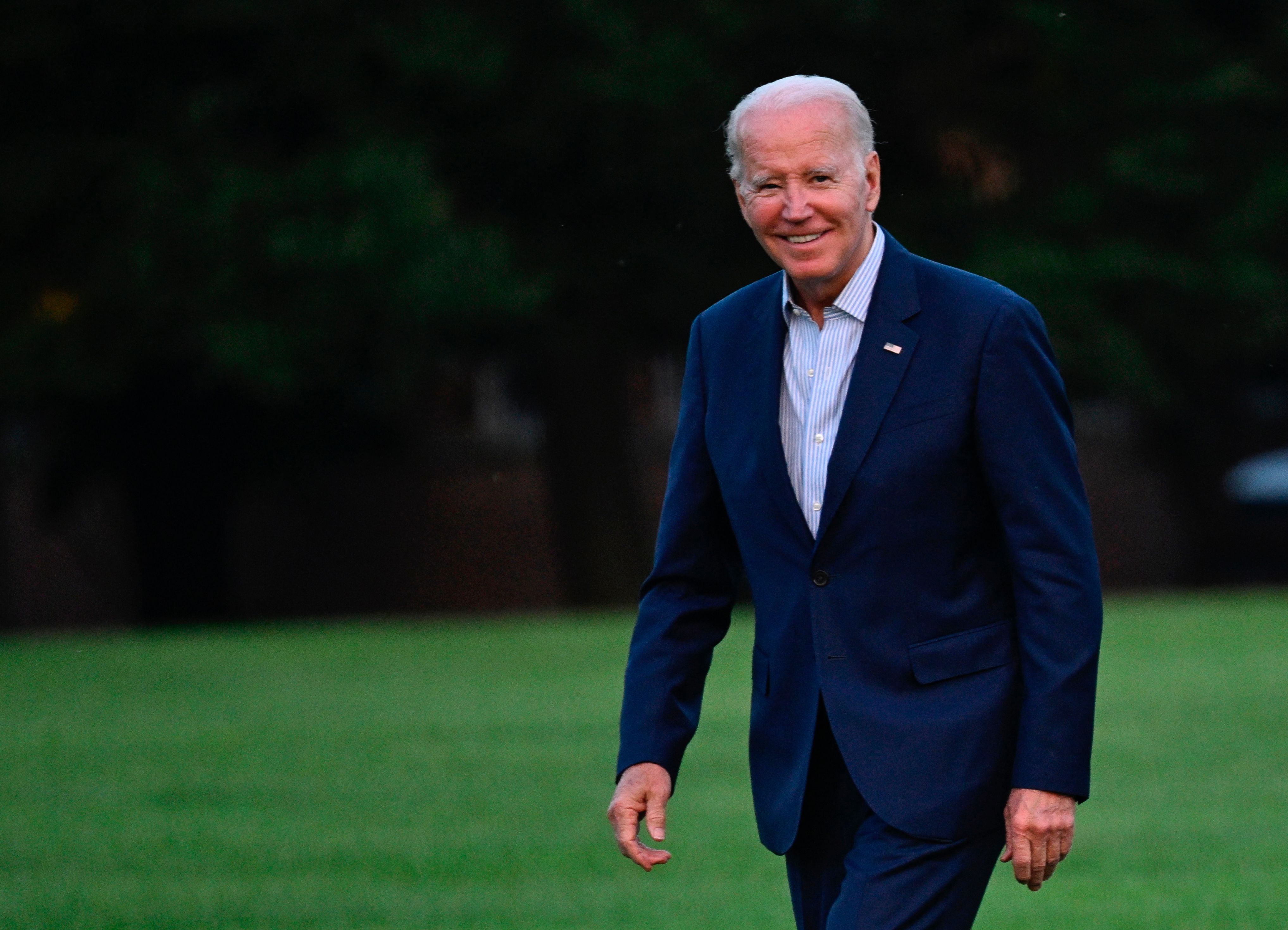 Joe Biden dan Utusan Vatikan Bahas Perang Ukraina