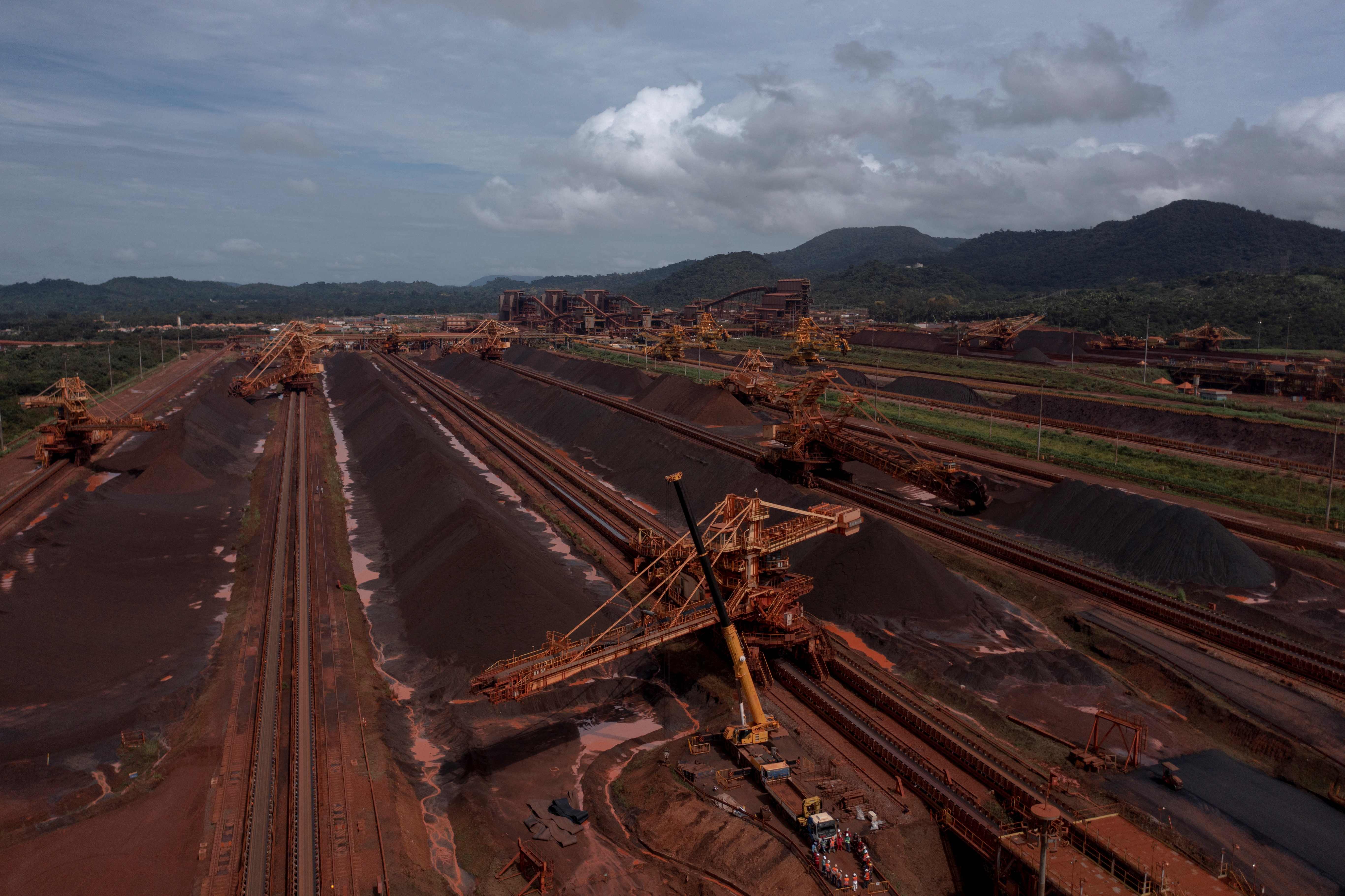 Area pertambangan milik Vale di Brazil.