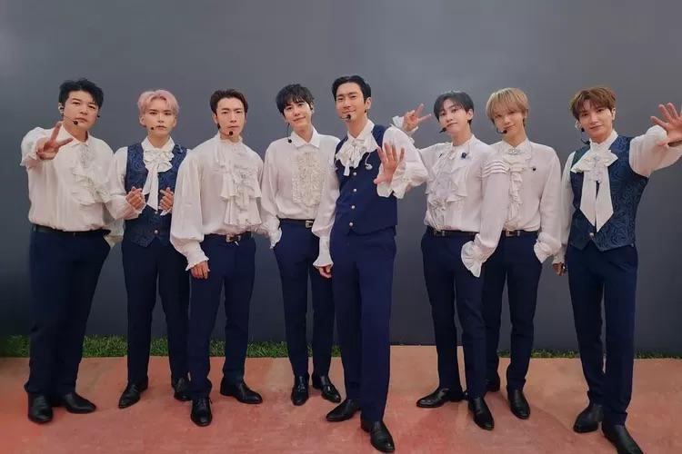 Grup K-pop legendaris Super Junior memperbaharui kontrak mereka dengan SM Entertainmen