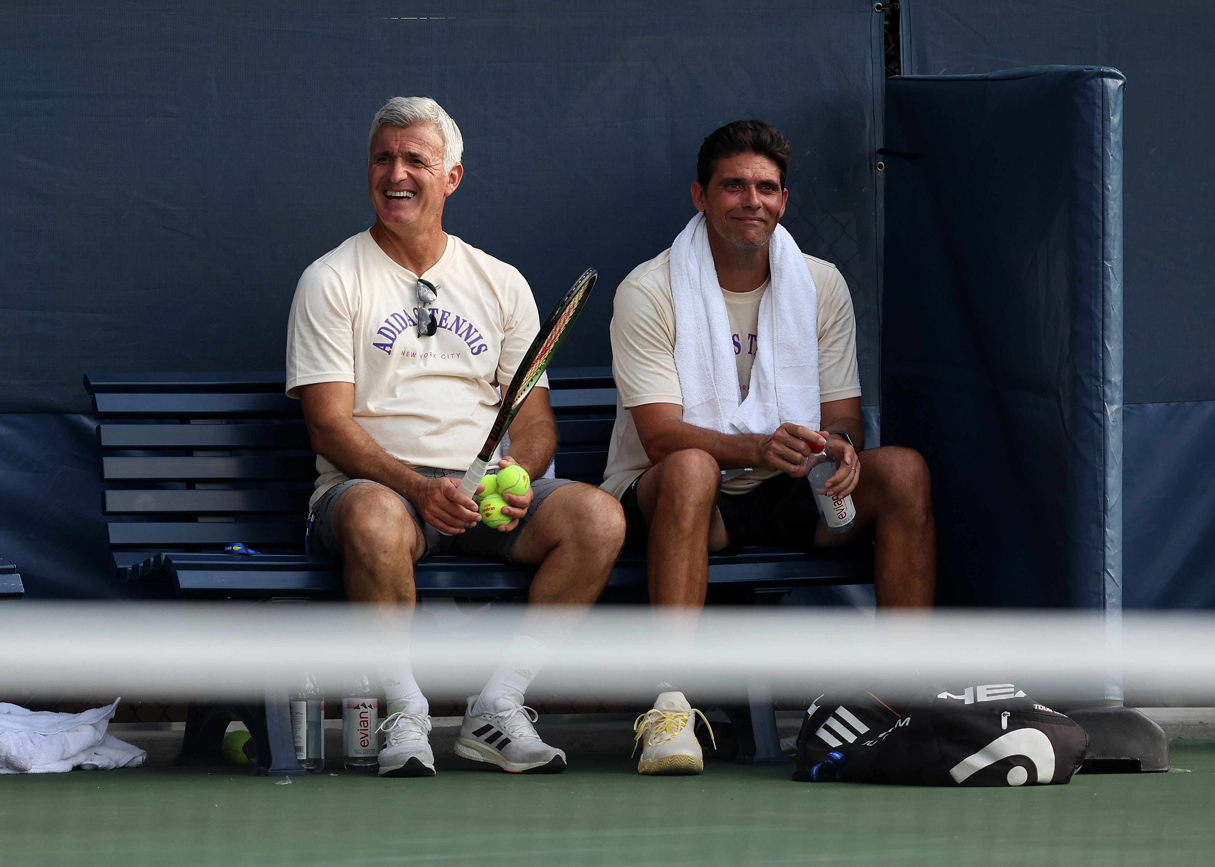 Mark Philippoussis (kanan)