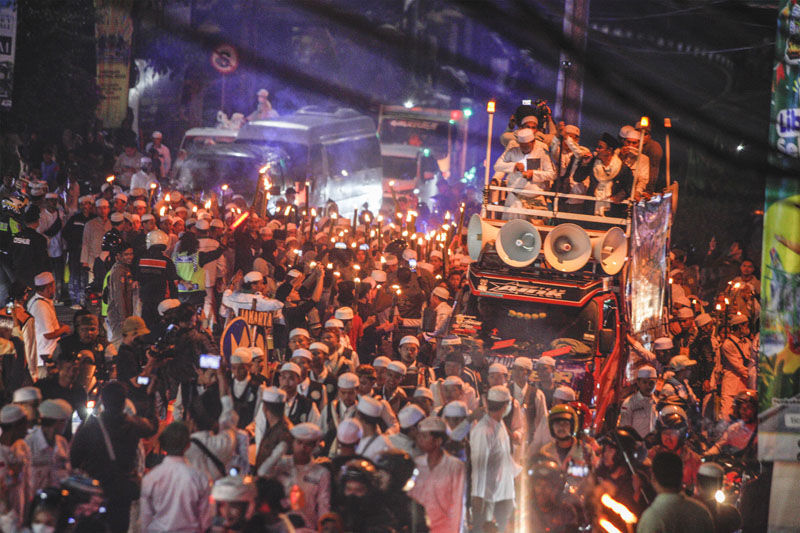 Tahun baru Hijriyah diharapkan dapat menjadi momentum rekonstruksi kesadaran kolektif seluruh umat Islam Indonesia.