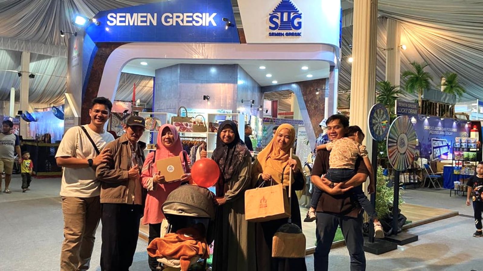 Sejumlah UMKM binaan Semen Gresik mengikuti pameran dalam Jateng Fair 2023