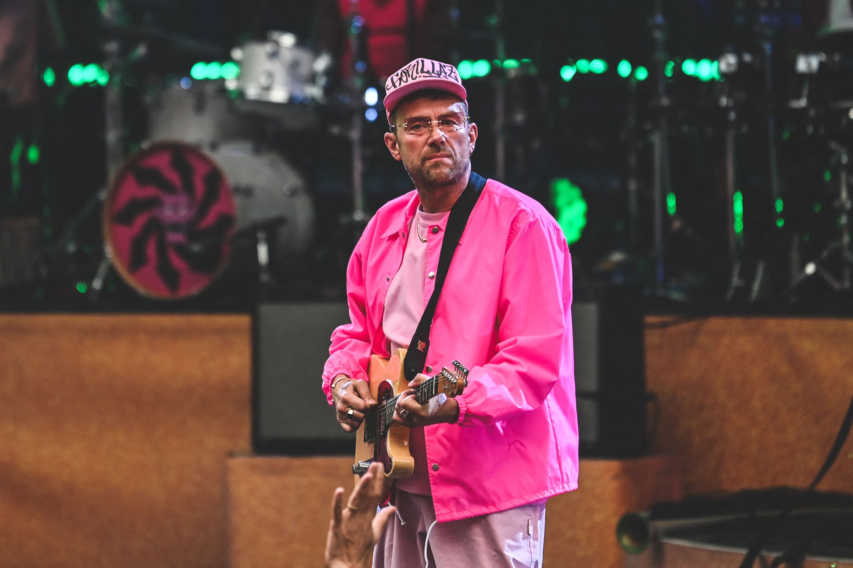 Vokalis Blur Damon Albarn saat tampil bersama band projectnya Gorillaz di Teater Vienna,, tahun lalu.