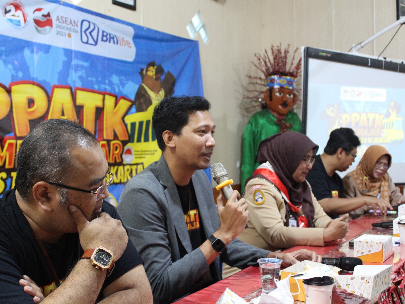 PPATK Mengajar 2023, BRI Life Sambangi SMA 90 Jaksel