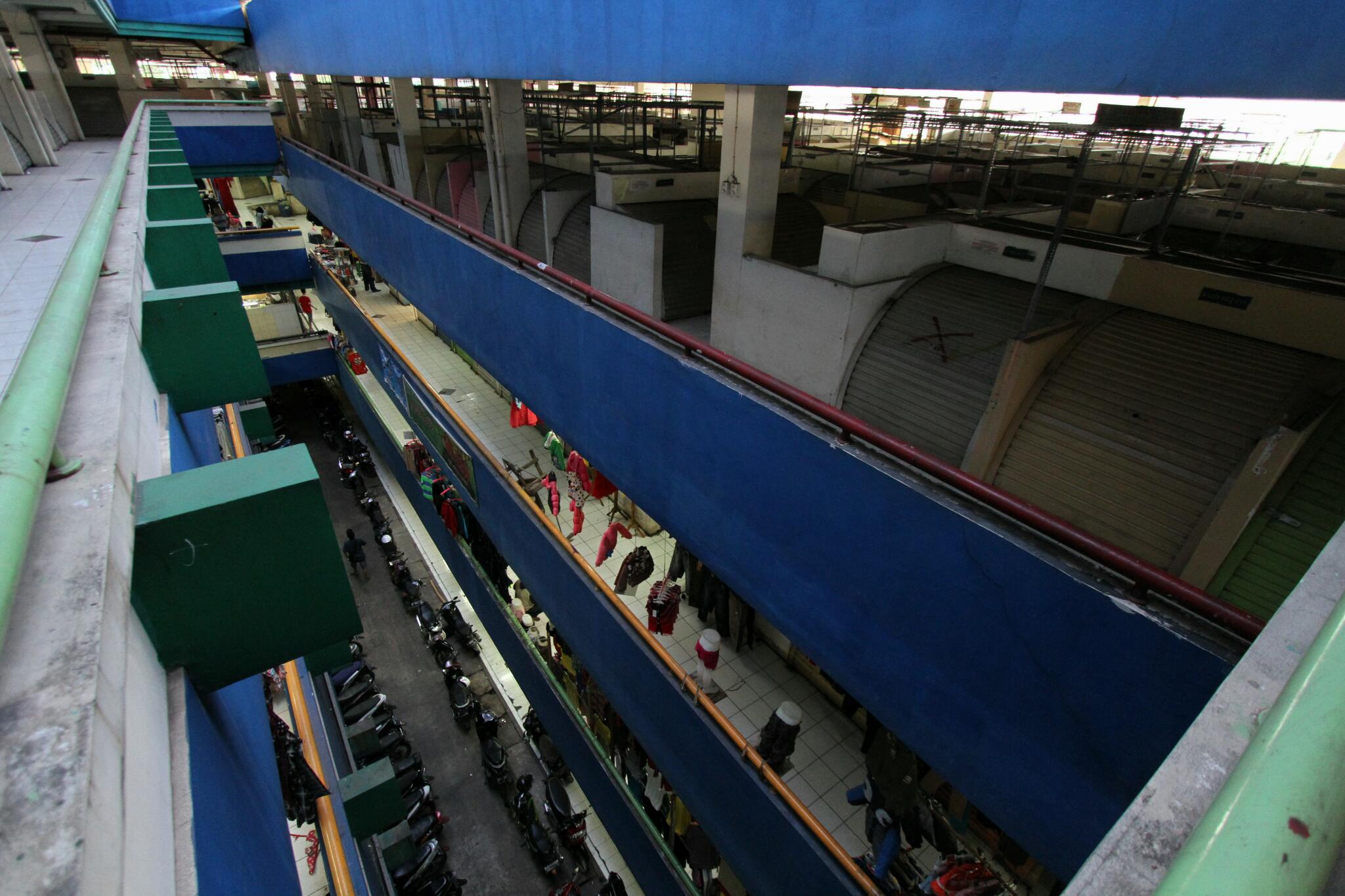 Suasana kios-kios di Blog G Pasar Tanah Abang, Jakarta Pusat.