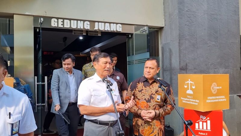 Luhut menilai tidak ada operasi tangkap tangan yang dilakukan KPK merupakan hal yang bagus. Berarti pencegahan sudah lebih ketat.