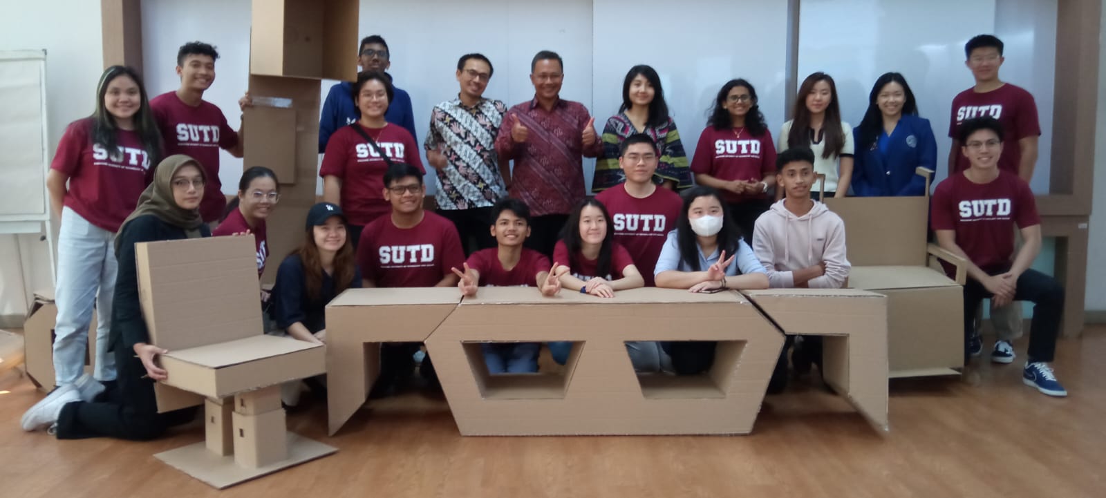 Universitas Prasetya Mulya dan Singapore University of Technology and Design (SUTD) bekerja sama dalam program design product.