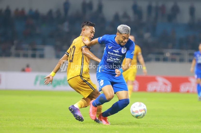 Pertandingan PSIS Semarang kontra Bhayangkara FC.