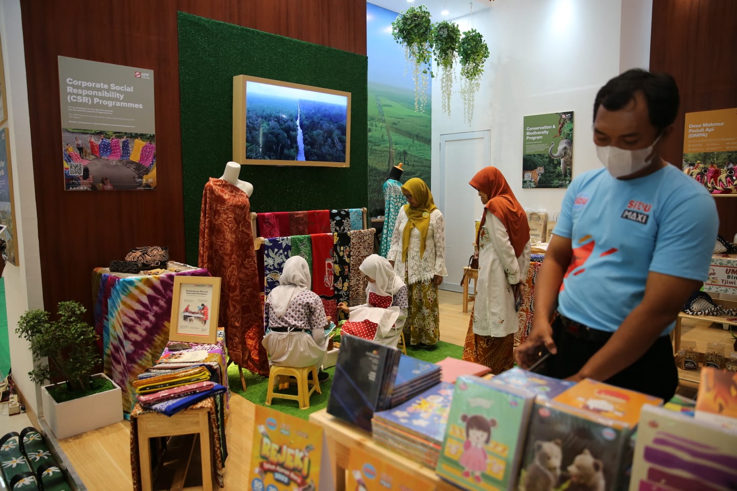 Peserta pameran ICCEF 2023