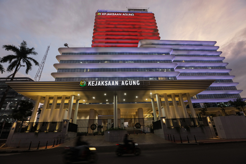 Berikut deretan jaksa yang terjerat dalam kasus hukum.