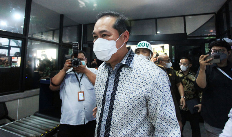 Kejaksaan Agung berencana memanggil mantan Mendag M Lutfi pekan depan.