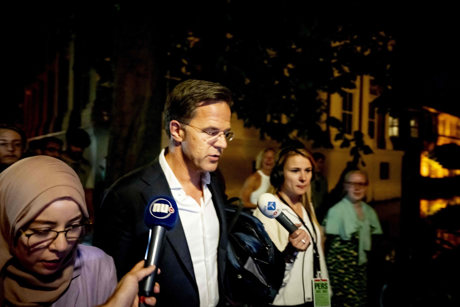 Perdana Menteri Belanda Mark Rutte setelah mengumumkan pengunduran dirinya.